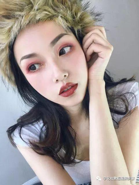 模仿网红公司画妆教程,轻松get美颜秘籍