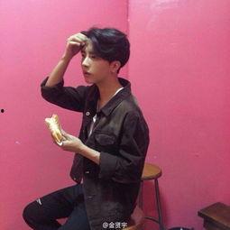 火山网红帅哥,炽热魅力，燃情岁月