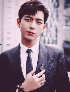 明星电影李现,从亲爱的，热爱的到河神，探寻流量小生的蜕变之路