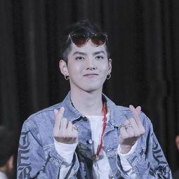 国外明星佩戴红珊瑚,国外明星的时尚配饰潮流