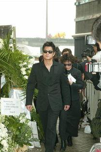 张国荣葬礼参加明星,张国荣葬礼巨星齐聚